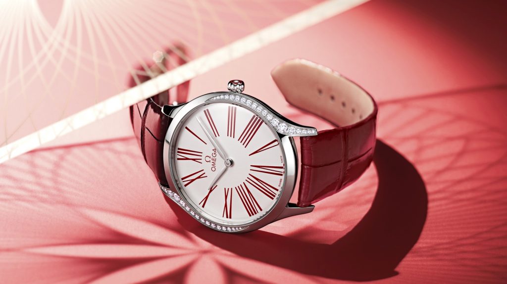 Modèles Femme Fausse Omega De Ville Trésor